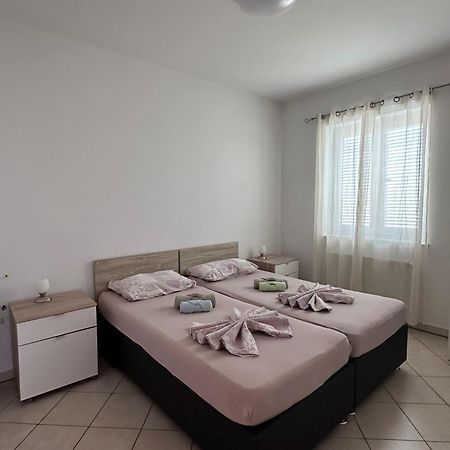 Seaview Apartments Koper Luaran gambar