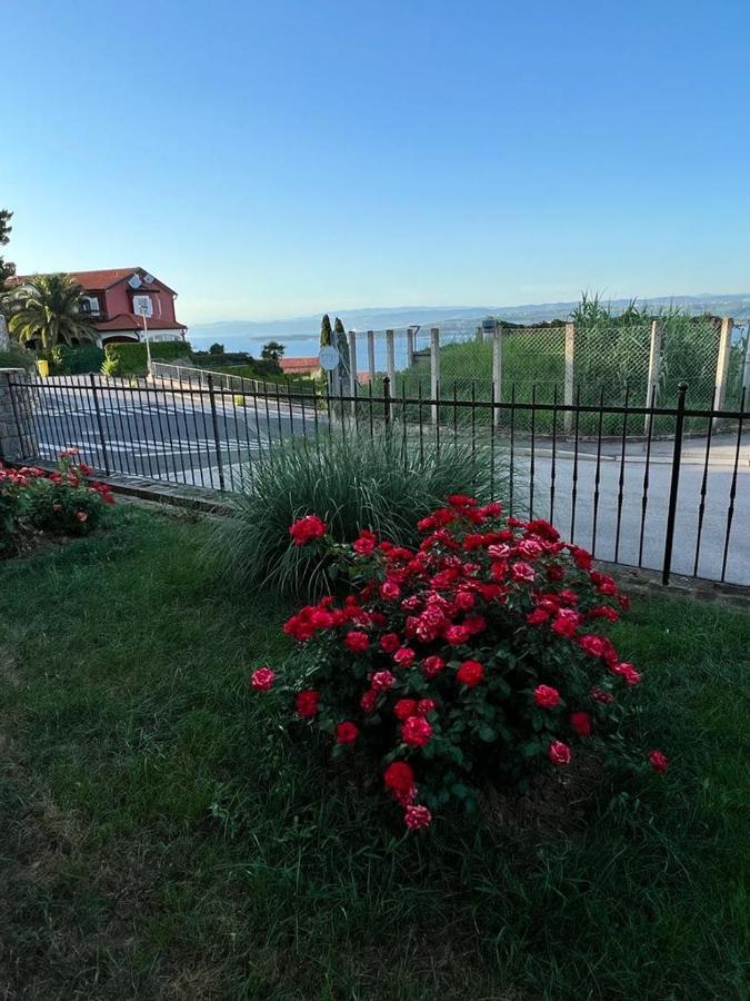 Seaview Apartments Koper Luaran gambar