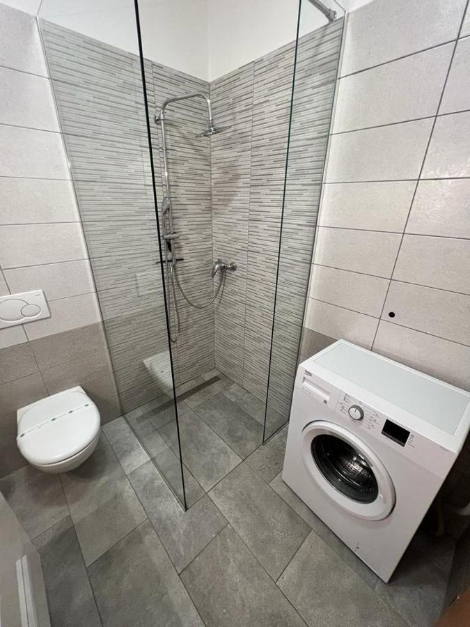 Seaview Apartments Koper Luaran gambar