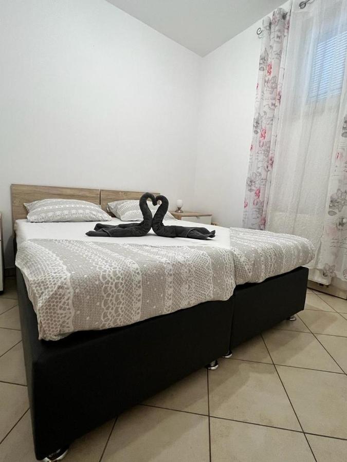 Seaview Apartments Koper Luaran gambar